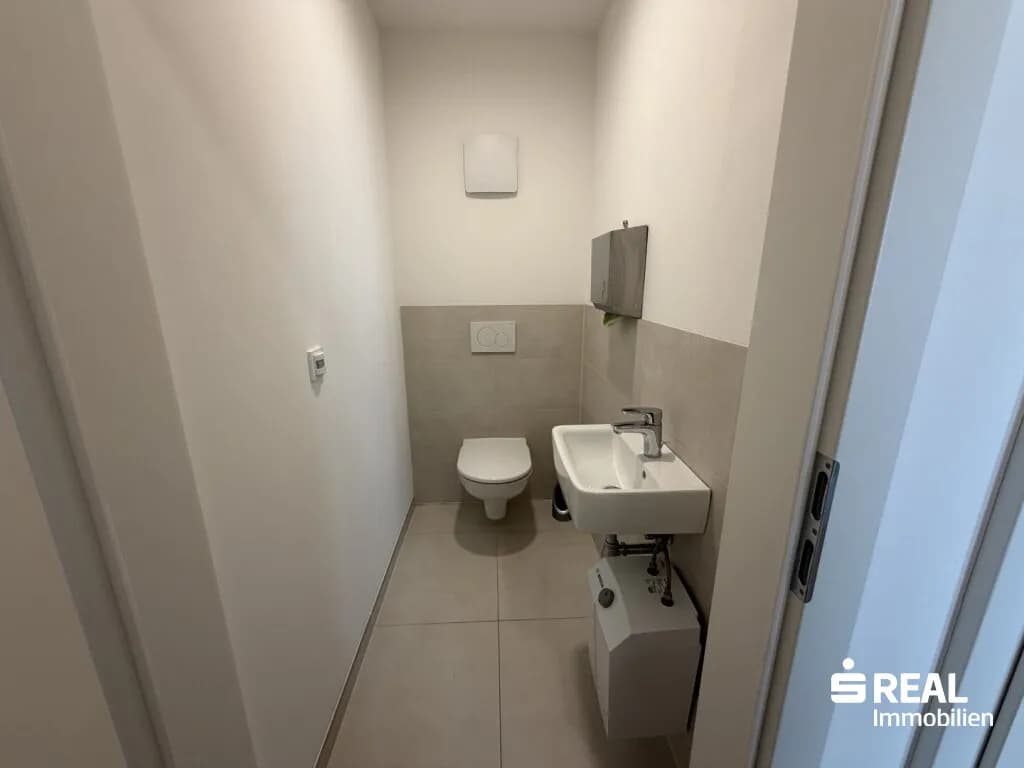 Gewerbeimmobilie mieten in Linz – 243 m², € 3.750 – Bild 16 von 16