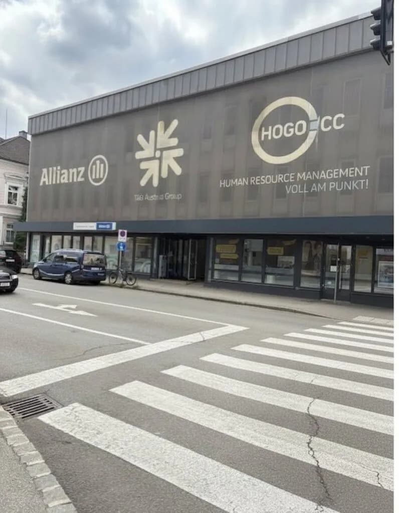 38-Zimmer-Gewerbeimmobilie kaufen in Wels – 800 m², € 3.240.000 – Bild 2 von 3