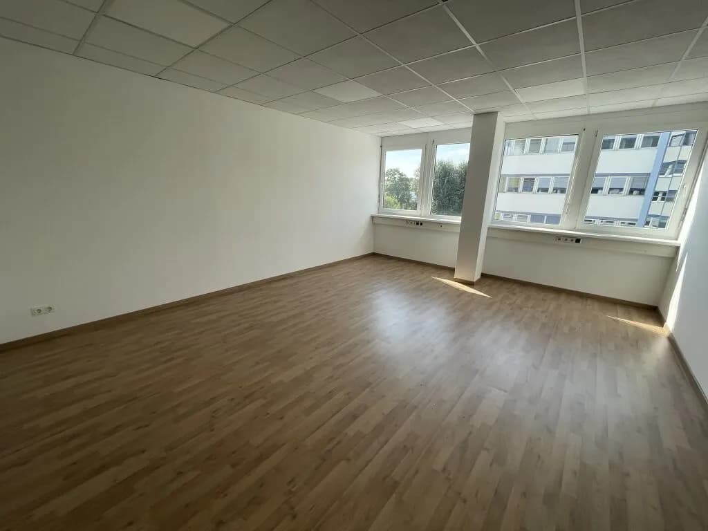 1-Zimmer-Gewerbeimmobilie mieten in Baden – 41 m², € 534 – Bild 5 von 9