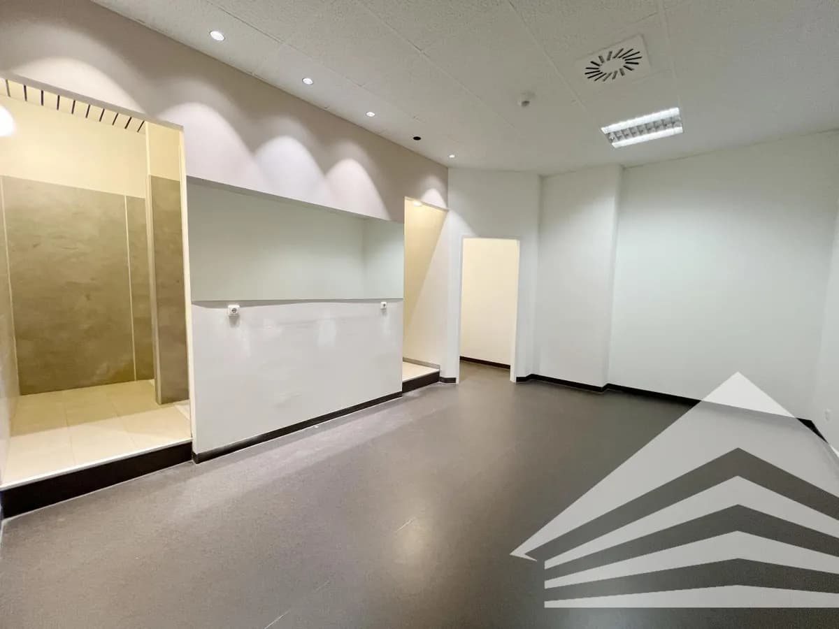 2-Zimmer-Gewerbeimmobilie mieten in Linz – 300 m², € 4.161 – Bild 7 von 9