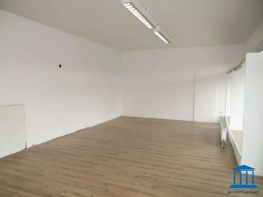 2-Zimmer-Gewerbeimmobilie mieten in Neunkirchen – 70 m², € 441 – Bild 6 von 8