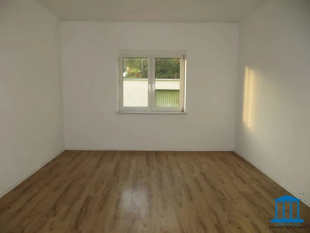 2-Zimmer-Gewerbeimmobilie mieten in Neunkirchen – 70 m², € 441 – Bild 7 von 8