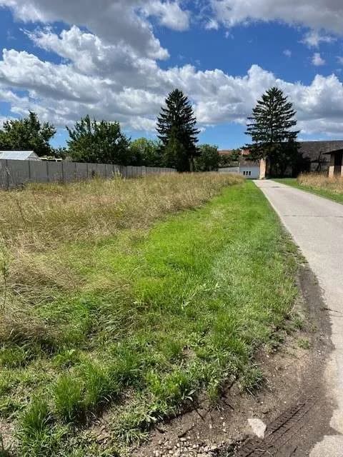 Grundstück kaufen in Gänserndorf – 1 341 m², € 72.200
