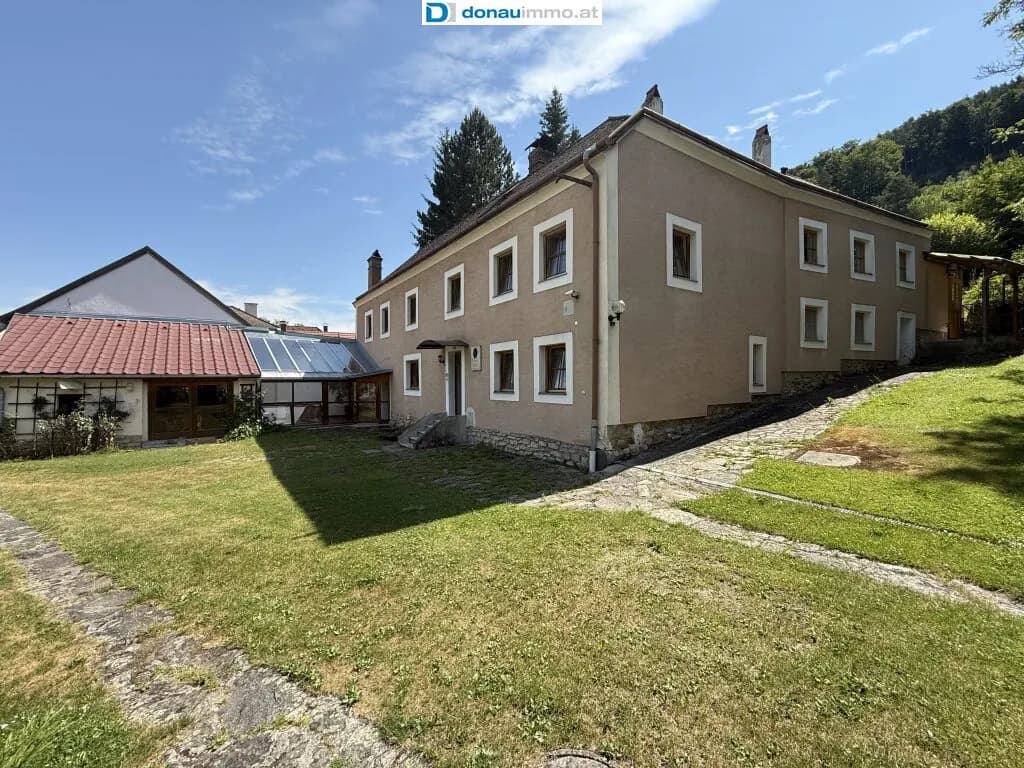 Haus kaufen in Krems Land – 350 m², € 398.000