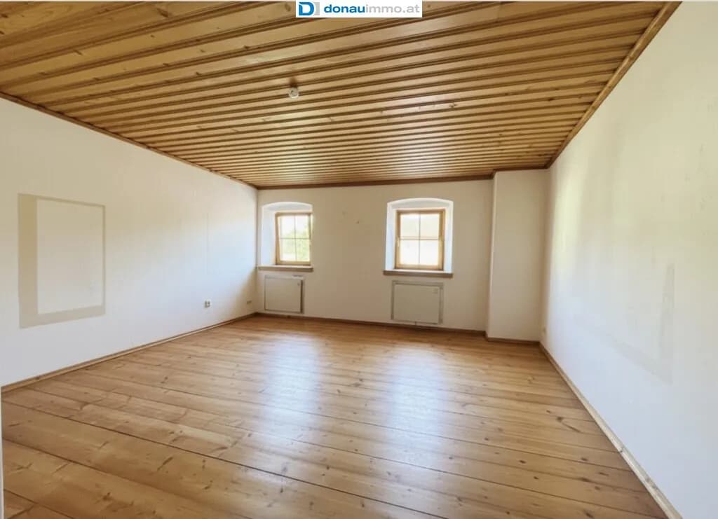 Haus kaufen in Krems Land – 350 m², € 398.000 – Bild 2 von 25