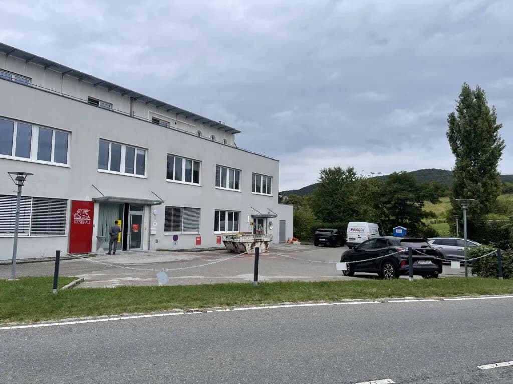 5-Zimmer-Gewerbeimmobilie mieten in Baden – 120 m², € 1.781 – Bild 3 von 17