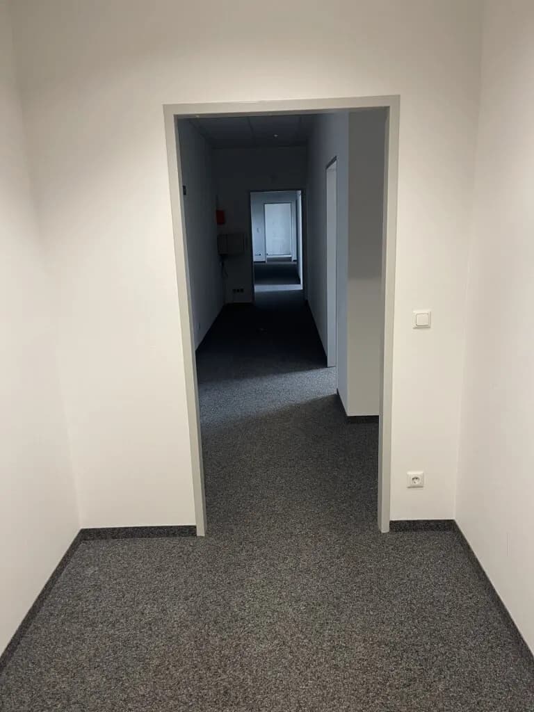 5-Zimmer-Gewerbeimmobilie mieten in Baden – 120 m², € 1.781 – Bild 9 von 17