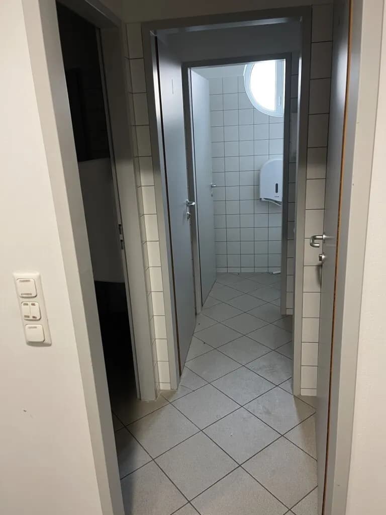 5-Zimmer-Gewerbeimmobilie mieten in Baden – 120 m², € 1.781 – Bild 14 von 17