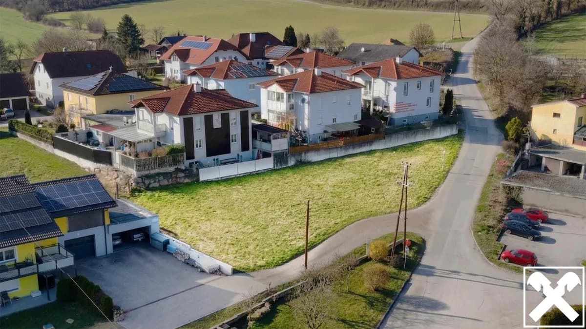 Grundstück kaufen in Perg – 1 051 m², € 165.000