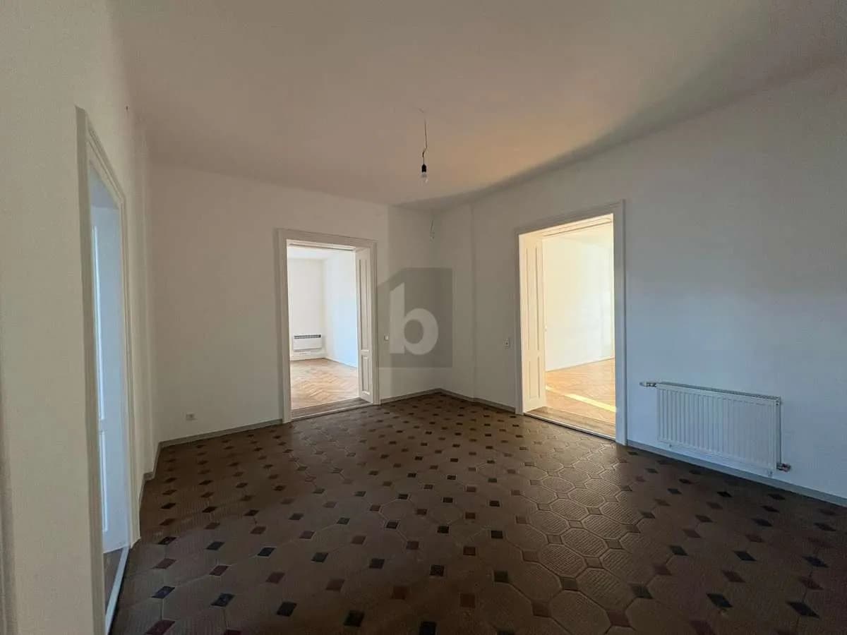 7-Zimmer-Gewerbeimmobilie mieten in Steyr – 158 m², € 1.774 – Bild 2 von 6