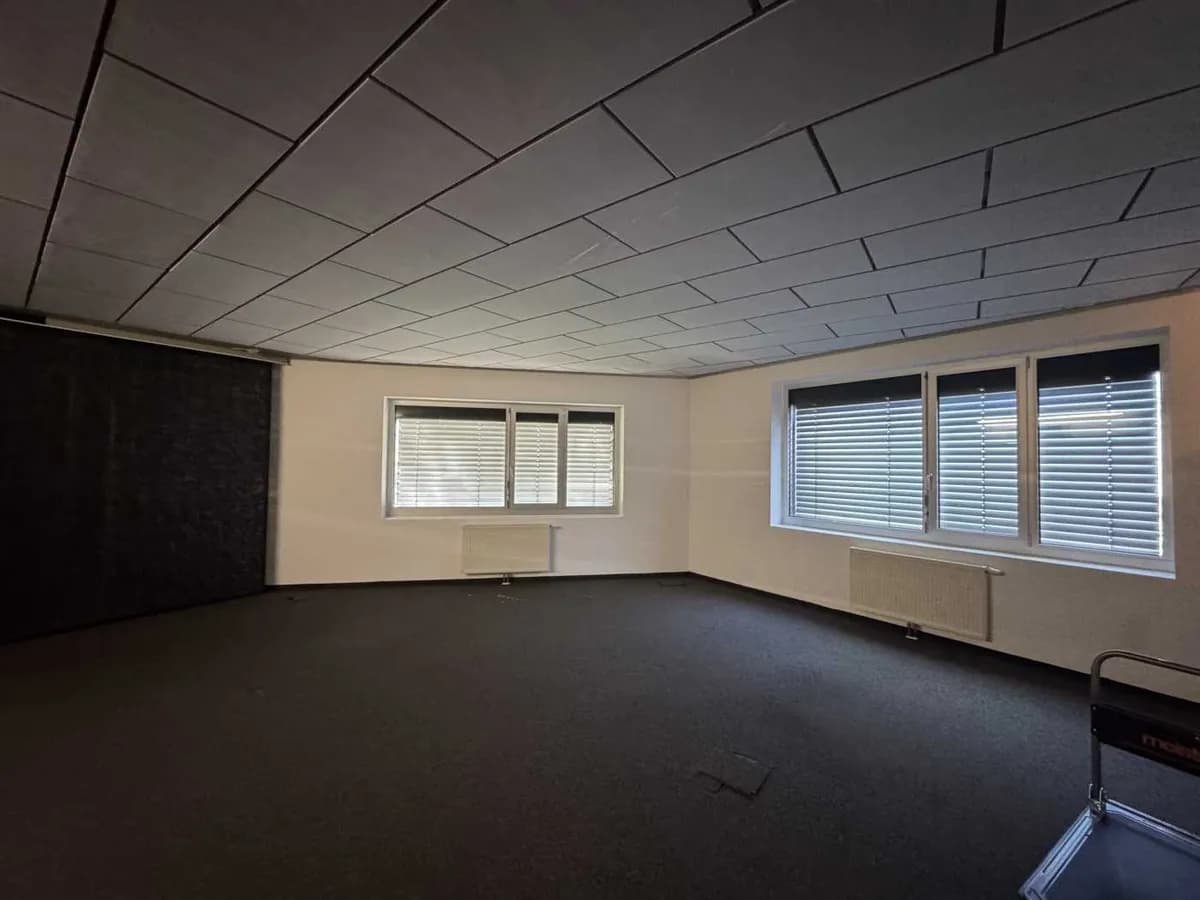 Gewerbeimmobilie mieten in Wien – 35 m², € 15 – Bild 3 von 18