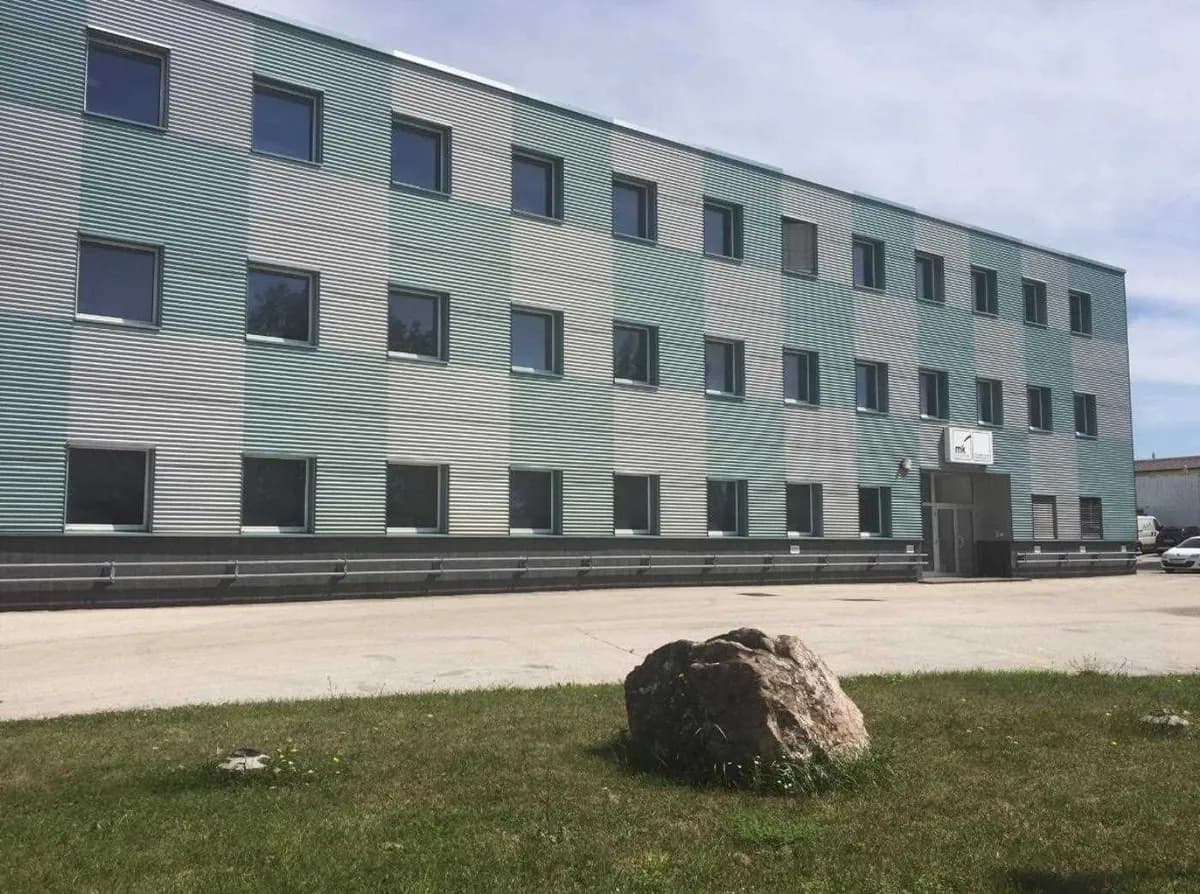 Gewerbeimmobilie mieten in Mödling – 4 008 m², € 7