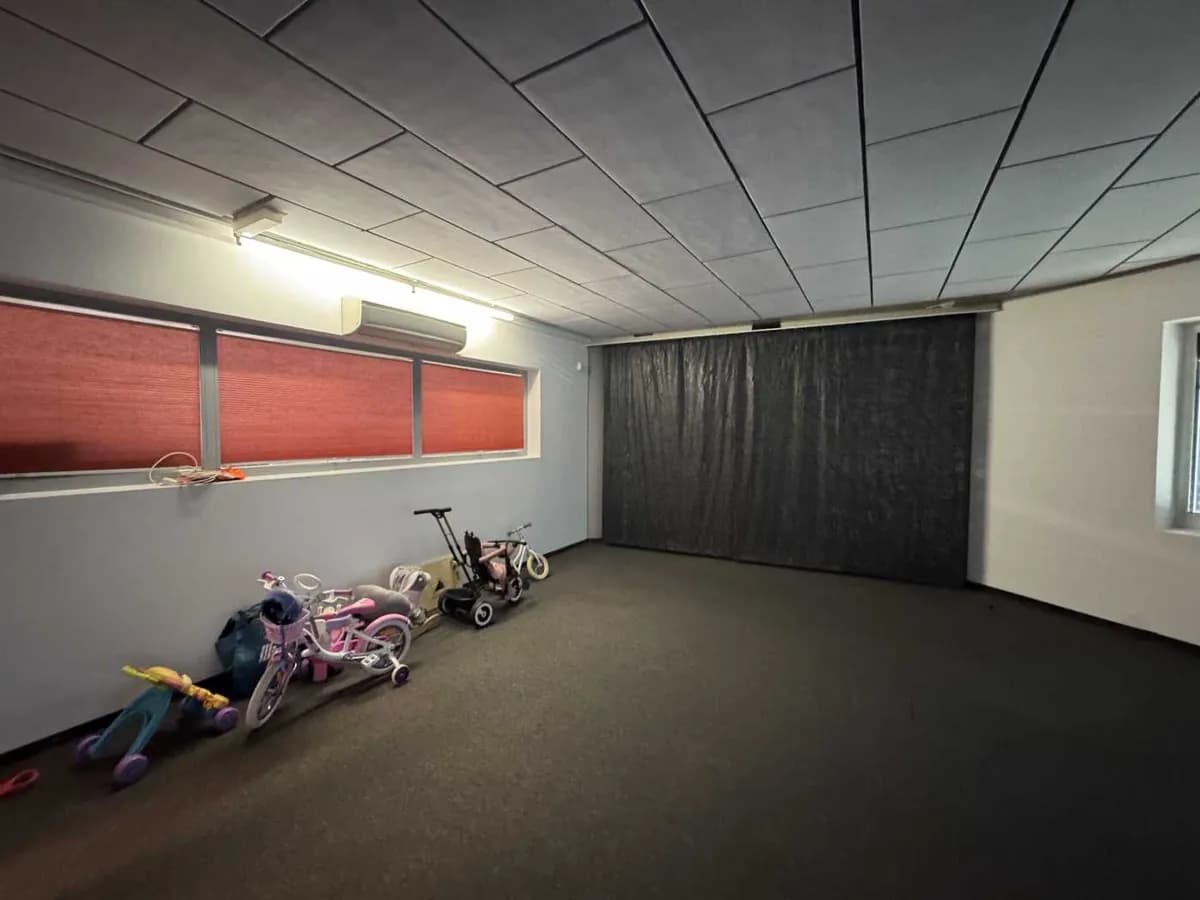 Gewerbeimmobilie mieten in Wien – 244 m², € 15 – Bild 4 von 18