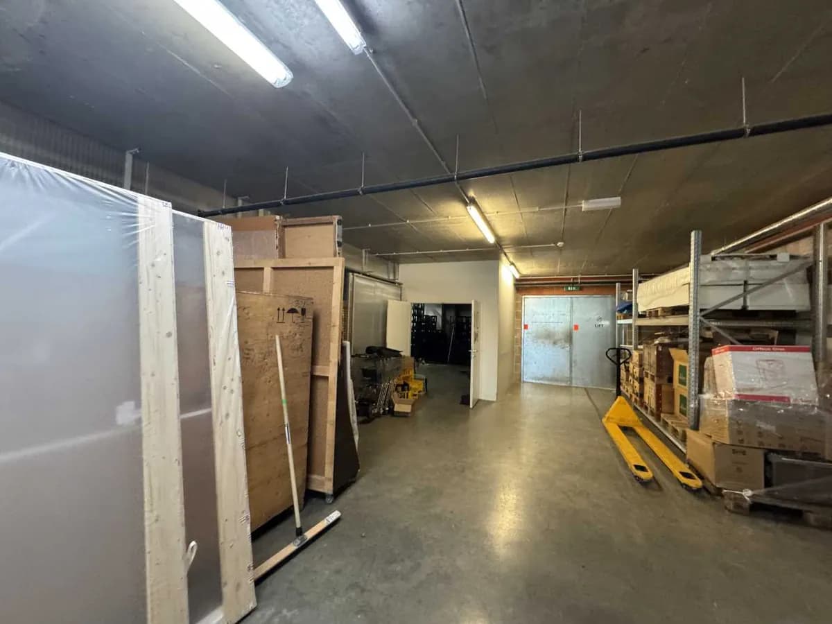 Gewerbeimmobilie mieten in Wien – 244 m², € 15 – Bild 12 von 18