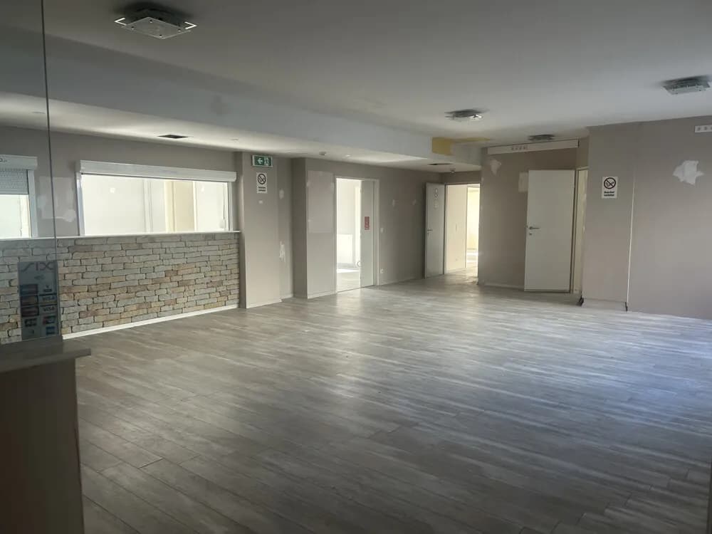 Gewerbeimmobilie mieten in Wien – 423 m²