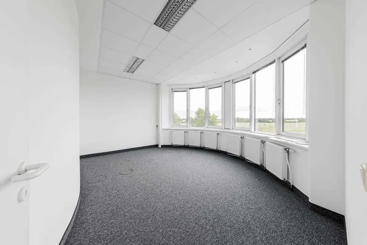 Gewerbeimmobilie mieten in Bruck an der Leitha – 20 m², € 9 – Bild 6 von 13
