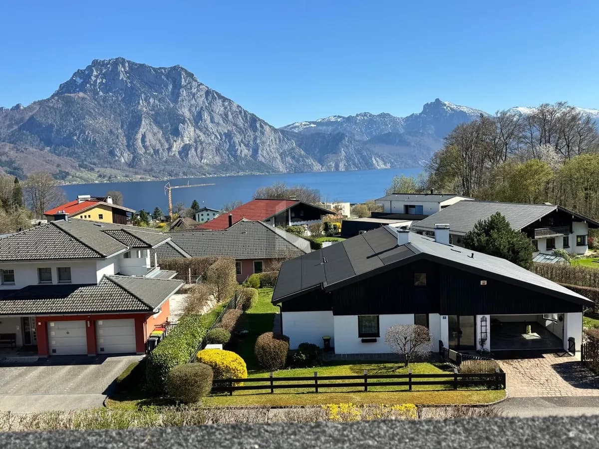 2-Zimmer-Wohnung kaufen in Gmunden – 53 m², € 318.000 – Bild 2 von 6