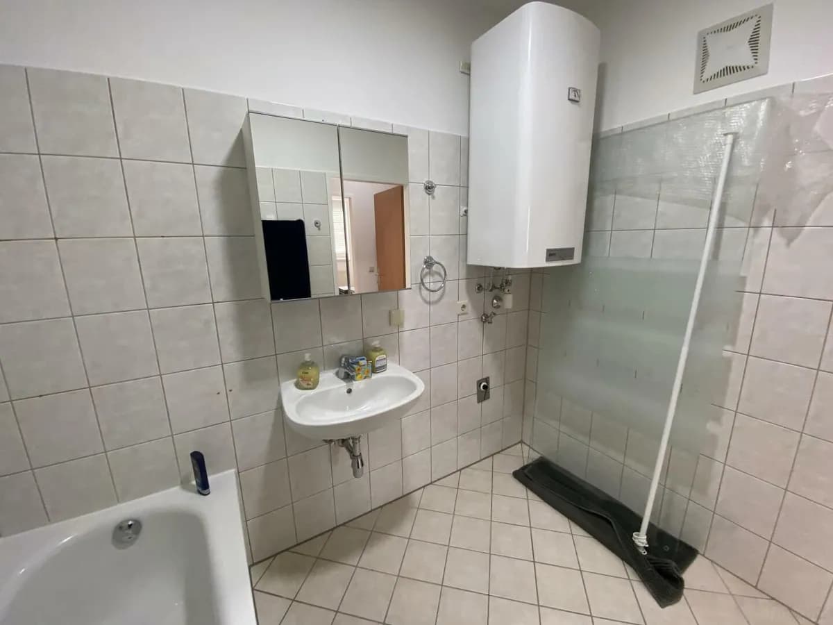 4-Zimmer-Gewerbeimmobilie mieten in Graz – 75 m², € 800 – Bild 11 von 19