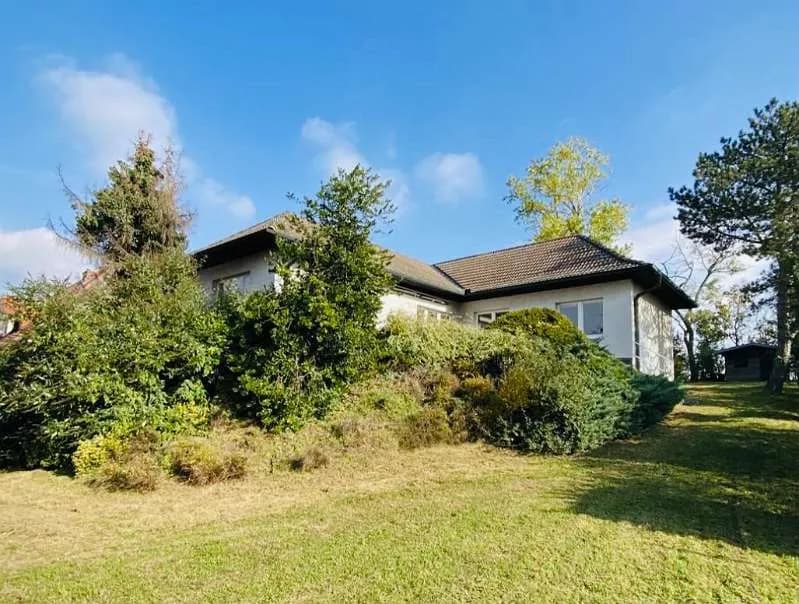 9-Zimmer-Haus mieten in Wien – 300 m², € 2.850 – Bild 2 von 10