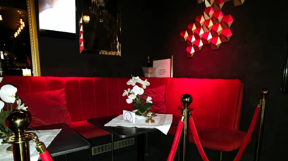 8-Zimmer-Gewerbeimmobilie mieten in Wien – 142 m², € 3.652