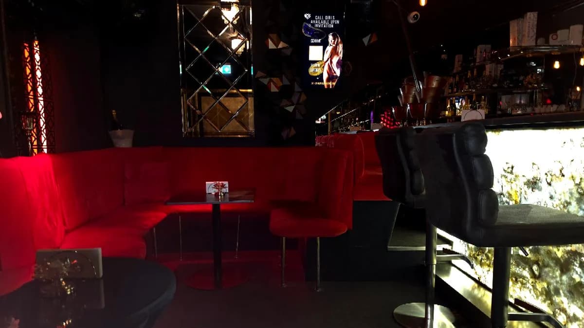 8-Zimmer-Gewerbeimmobilie mieten in Wien – 142 m², € 3.652 – Bild 2 von 10