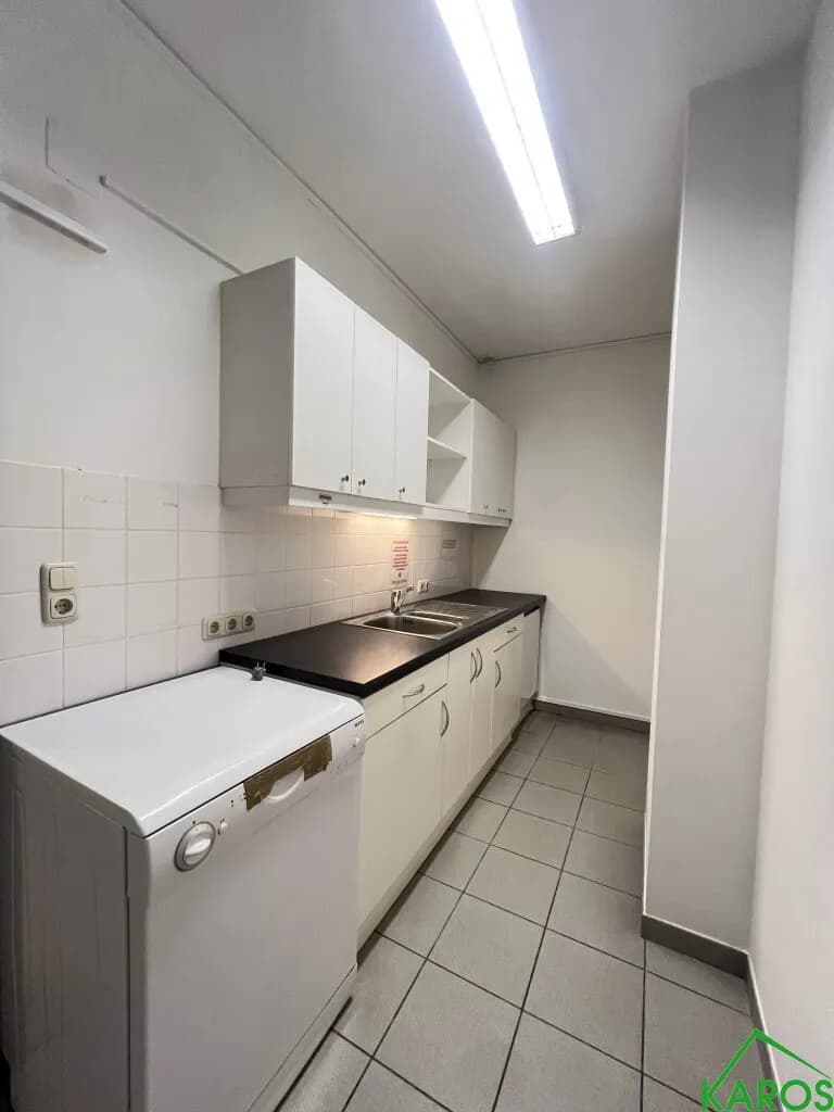 6-Zimmer-Gewerbeimmobilie mieten in Wien – 256 m², € 1.664 – Bild 23 von 27