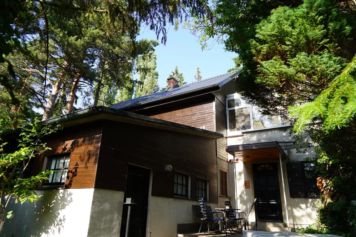 6-Zimmer-Haus mieten in Wien – 184 m², € 2.342
