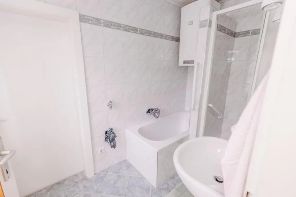 6-Zimmer-Haus kaufen in Baden – 182 m², € 490.000 – Bild 31 von 39