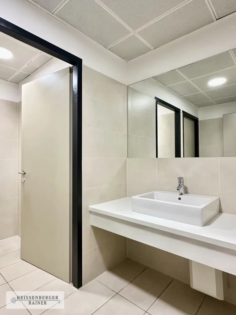 11-Zimmer-Gewerbeimmobilie mieten in Wien – 583 m², € 10.424 – Bild 9 von 17