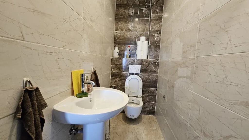 1-Zimmer-Gewerbeimmobilie mieten in Korneuburg – 133 m², € 1.655 – Bild 9 von 10