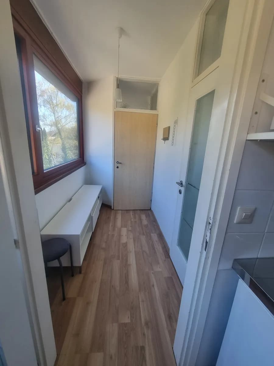 1-Zimmer-Wohnung mieten in Neunkirchen – 22 m², € 500 – Bild 6 von 7