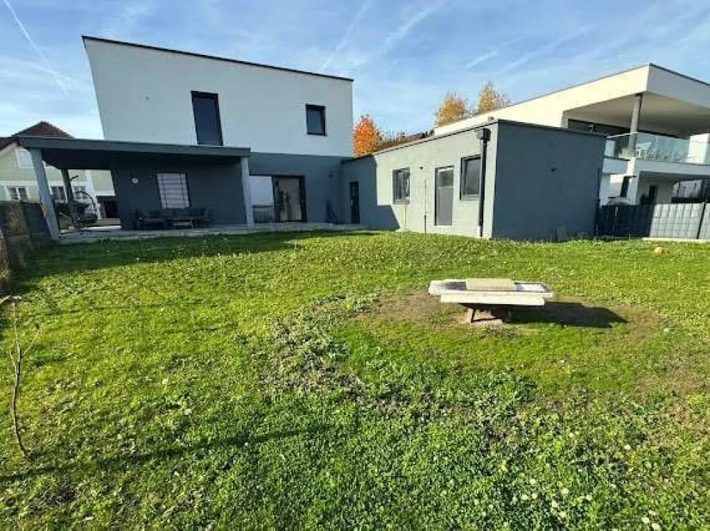 5-Zimmer-Haus kaufen in Perg – 187 m², € 650.000
