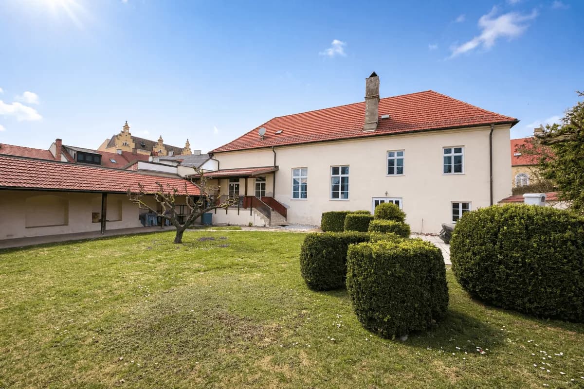 13-Zimmer-Haus kaufen in Horn – 478,96 m², € 699.000 – Bild 2 von 16
