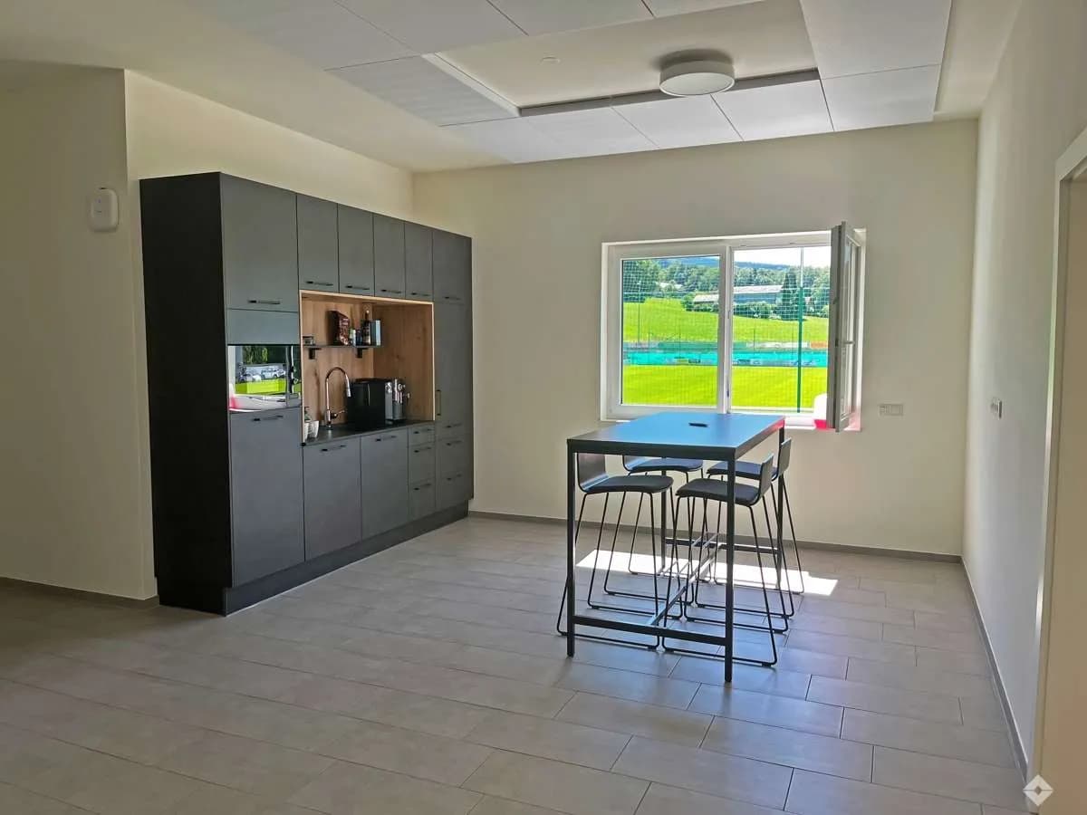 Gewerbeimmobilie mieten in Vöcklabruck – 505 m², € 5.065 – Bild 2 von 5