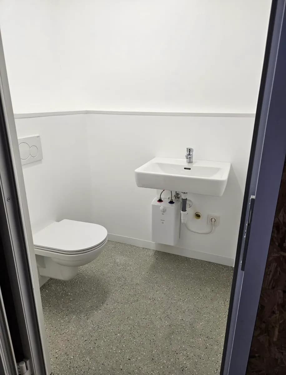 Gewerbeimmobilie mieten in Linz Land – 101 m², € 7 – Bild 3 von 3
