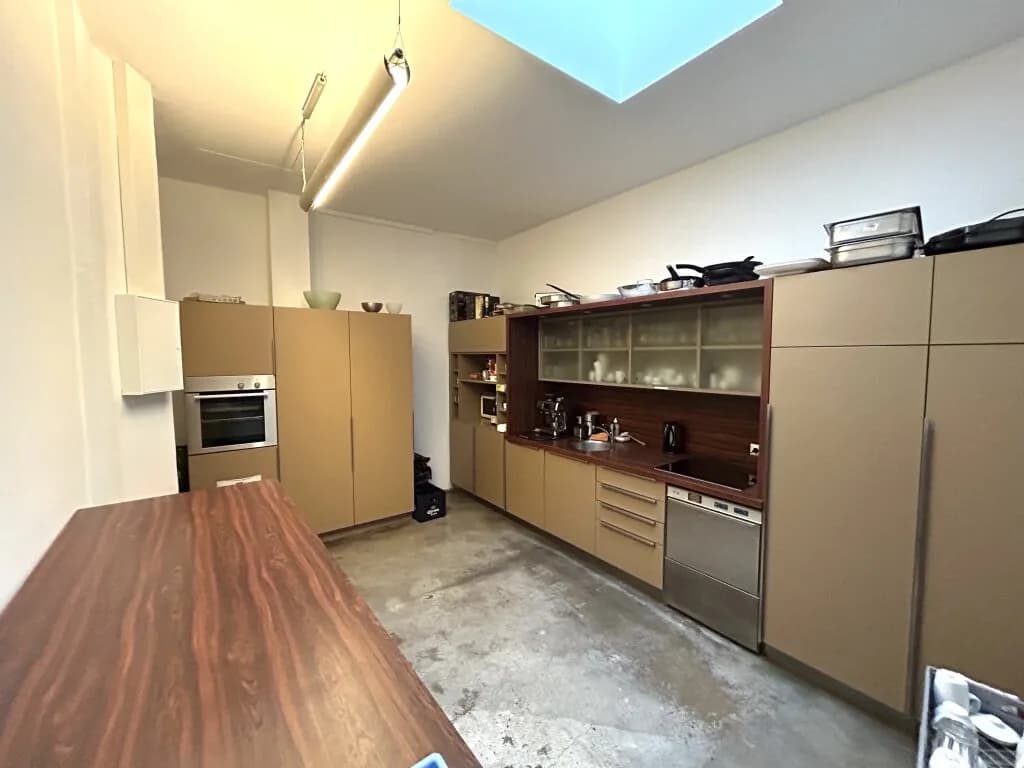 14-Zimmer-Gewerbeimmobilie mieten in Wien – 400 m², € 5.302 – Bild 14 von 17