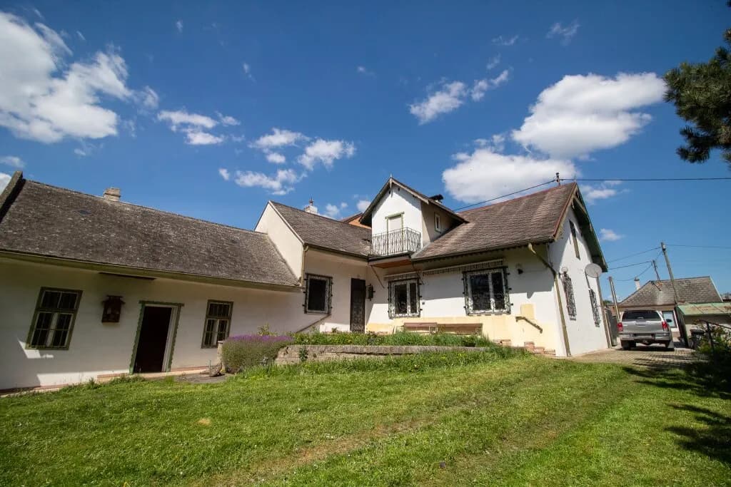 6-Zimmer-Haus kaufen in Mistelbach – 220 m², € 219.000 – Bild 2 von 26
