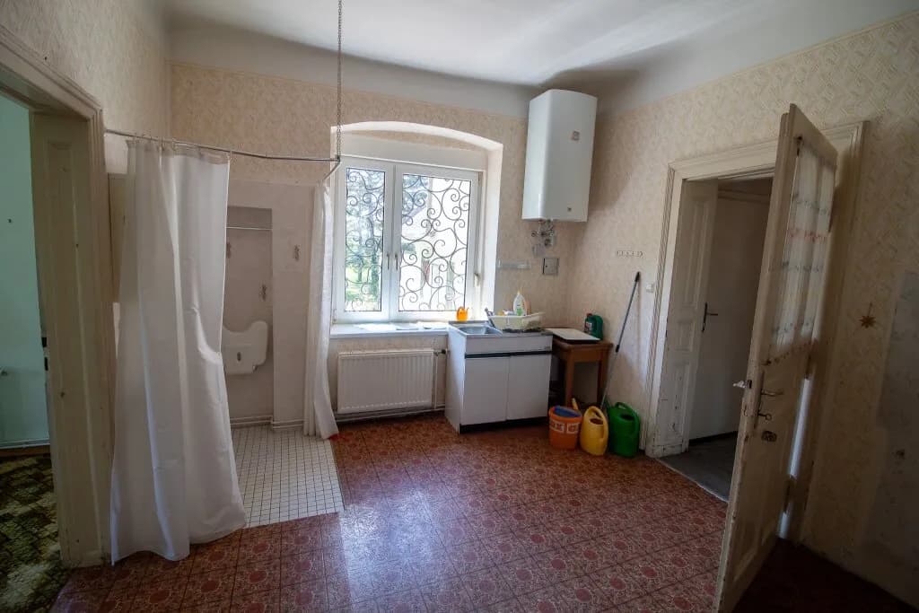 6-Zimmer-Haus kaufen in Mistelbach – 220 m², € 219.000 – Bild 8 von 26