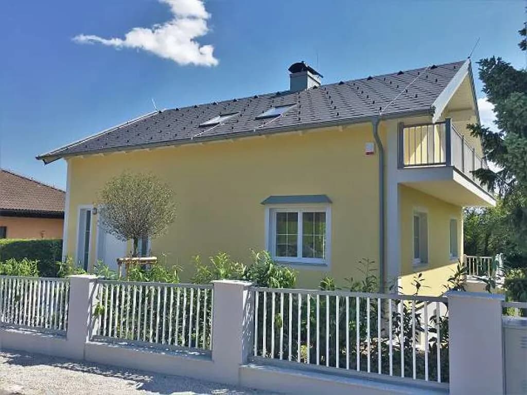 8-Zimmer-Gewerbeimmobilie mieten in Baden – 220 m², € 2.915 – Bild 2 von 47