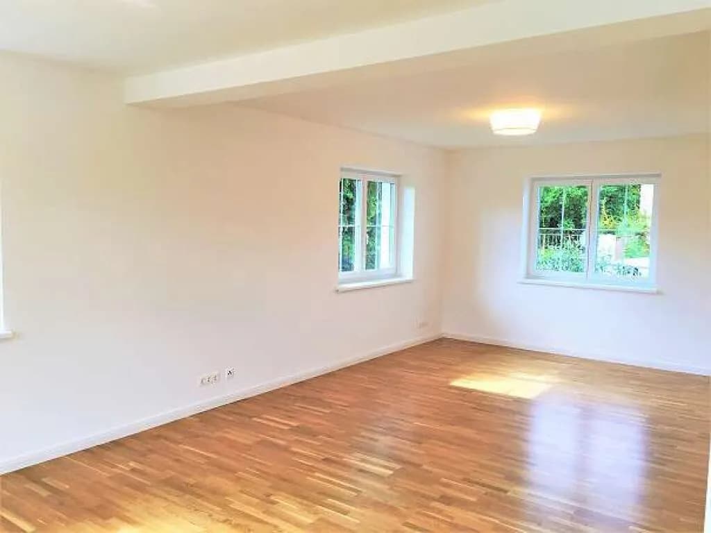 8-Zimmer-Gewerbeimmobilie mieten in Baden – 220 m², € 2.915 – Bild 6 von 47