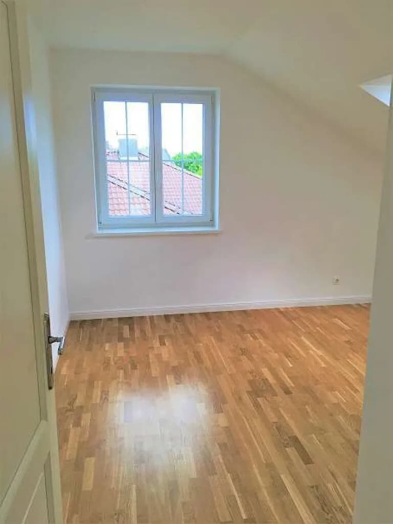 8-Zimmer-Gewerbeimmobilie mieten in Baden – 220 m², € 2.915 – Bild 21 von 47