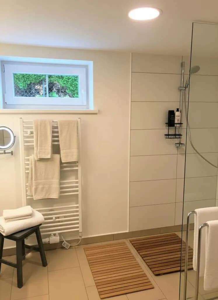 8-Zimmer-Gewerbeimmobilie mieten in Baden – 220 m², € 2.915 – Bild 28 von 47