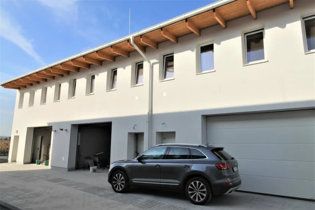 2-Zimmer-Gewerbeimmobilie mieten in Korneuburg – 105 m², € 708 – Bild 2 von 12