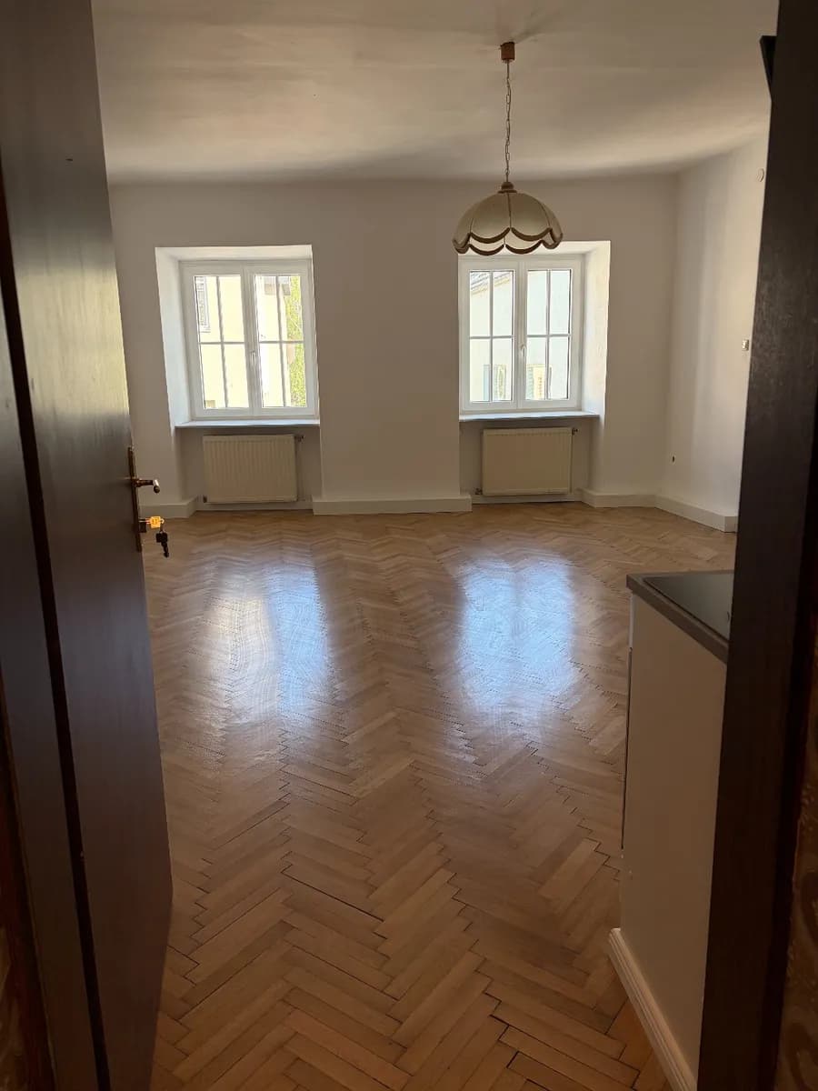 2-Zimmer-Wohnung mieten in Eferding – 64 m², € 584
