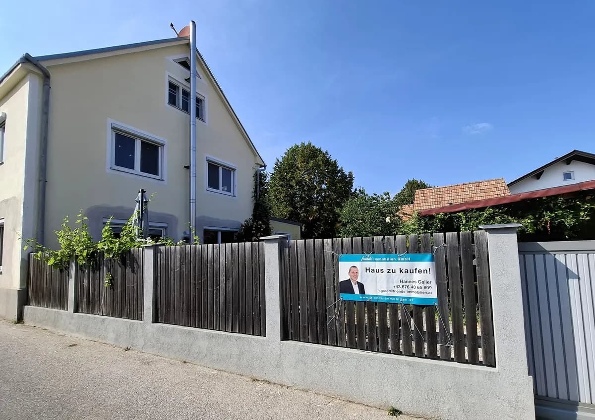 5-Zimmer-Haus kaufen in Neunkirchen – 220 m², € 498.000 – Bild 2 von 43