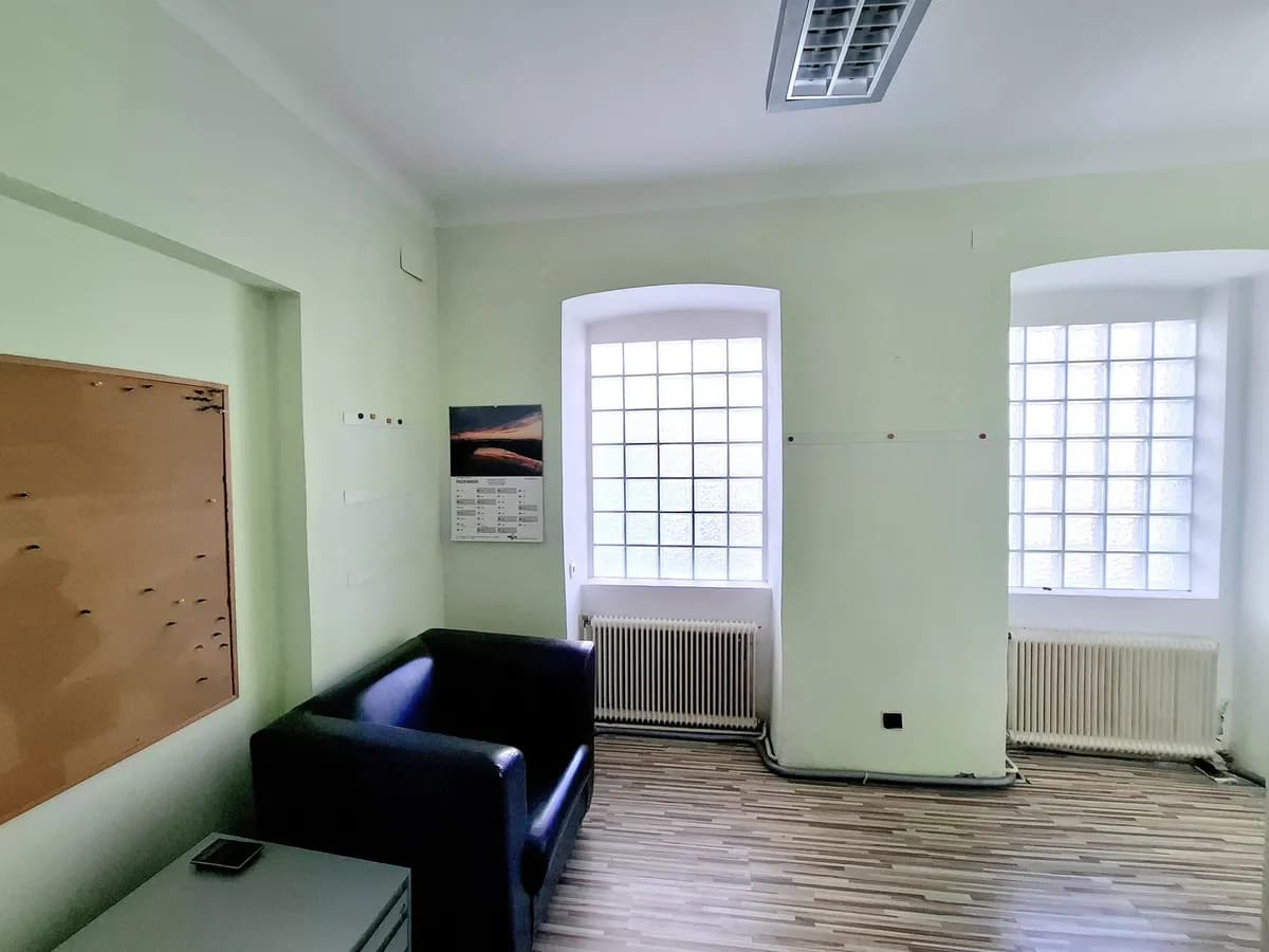 4-Zimmer-Gewerbeimmobilie mieten in Mödling – 100 m², € 1.881 – Bild 14 von 14