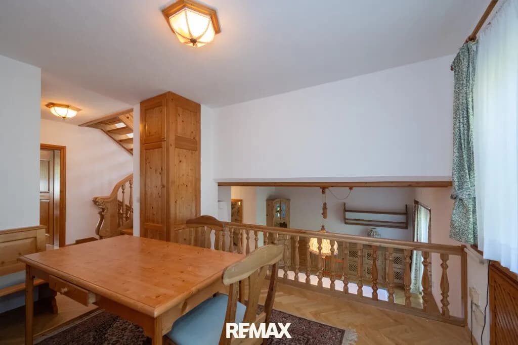 9-Zimmer-Haus mieten in Vöcklabruck – 210 m², € 2.920 – Bild 5 von 21