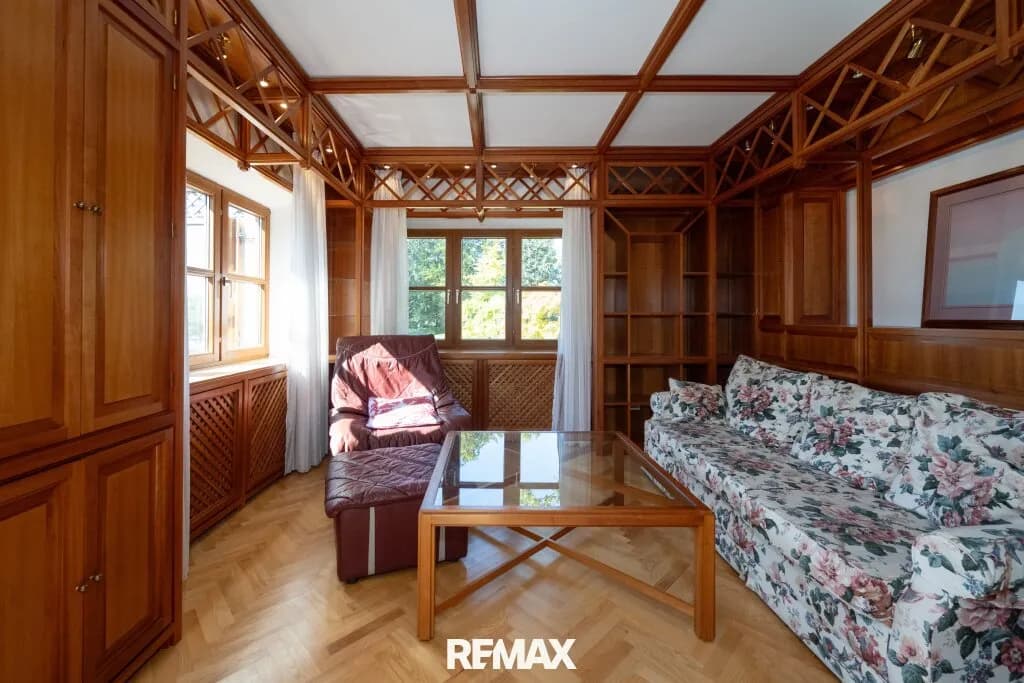 9-Zimmer-Haus mieten in Vöcklabruck – 210 m², € 2.920 – Bild 8 von 21