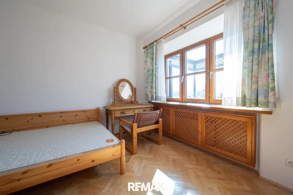 9-Zimmer-Haus mieten in Vöcklabruck – 210 m², € 2.920 – Bild 10 von 21