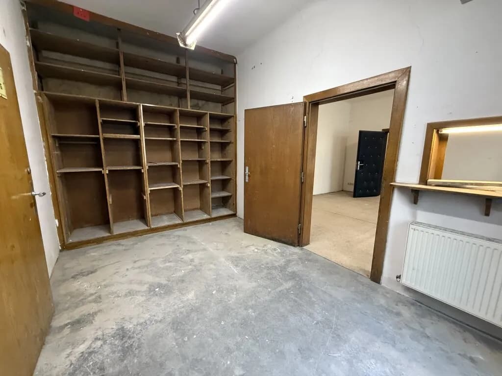 6-Zimmer-Gewerbeimmobilie mieten in Wien – 239 m², € 2.381 – Bild 5 von 9